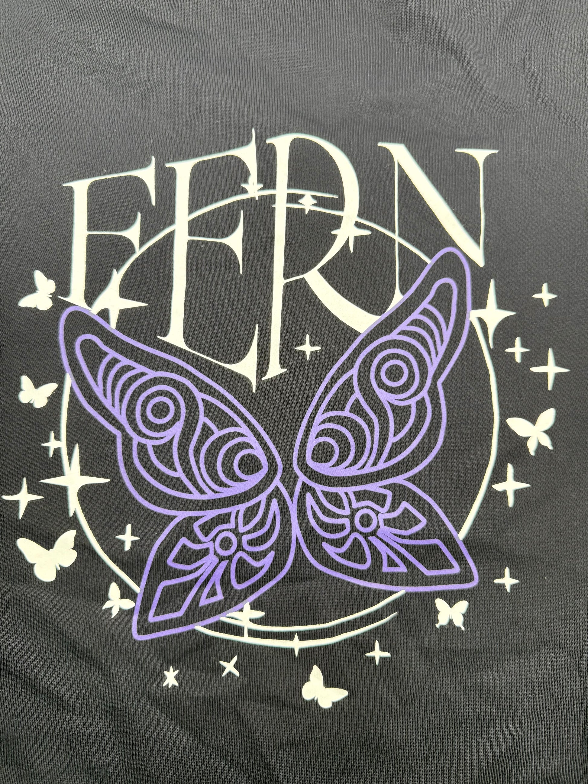 Frieren: Beyond Journey's End Print Short-Sleeve T-Shirt (Workman Exclusive) Navy (Fern)